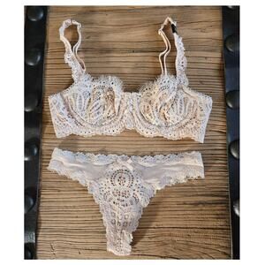 Victoria's Secret Dream Angels Pushup without Padding Bra Thong Set  32B/XS New